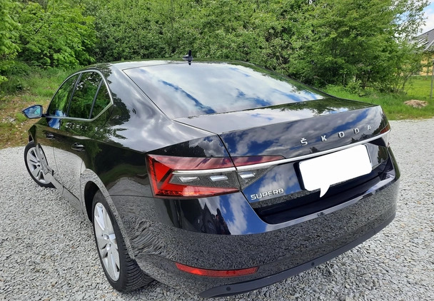 Skoda Superb cena 127900 przebieg: 85000, rok produkcji 2022 z Sobótka małe 631
